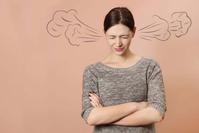 كيف تتعاملين مع السلفة الغيورة بذكاء؟ 